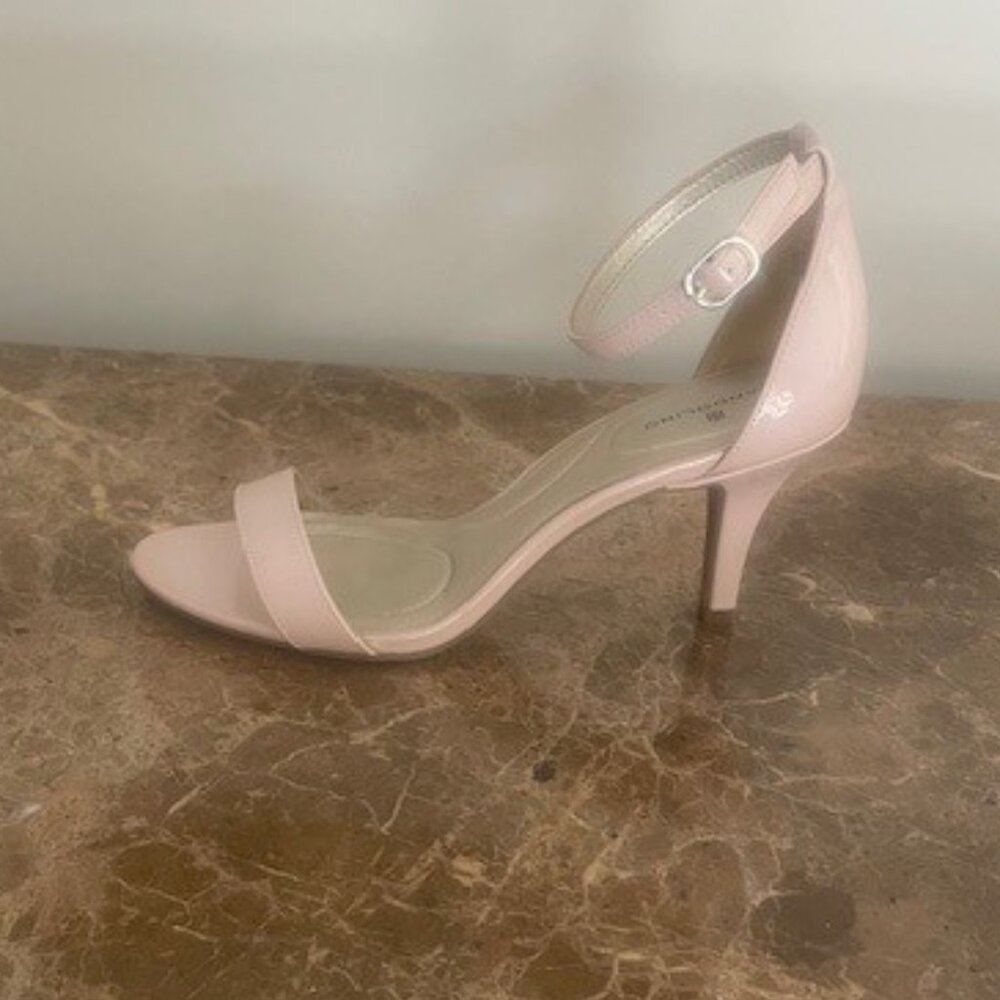 Bandolino Madia Nude Patent Leather Ankle Strap Kitten Heel Sandals – Size 7 - Picture 7 of 12